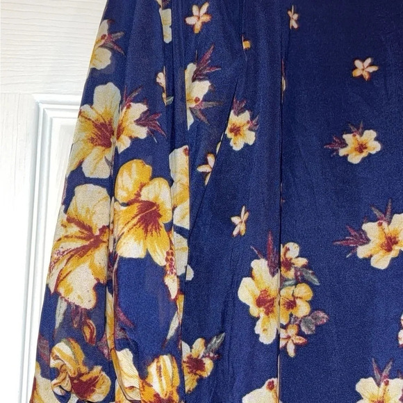 Vintage style blue  floral blouse Sz M - Picture 4 of 11